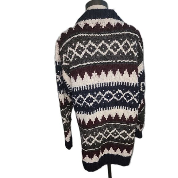 Vintage Ecuador Handmade Chunky Cable Knit Sweater - Picture 3 of 15